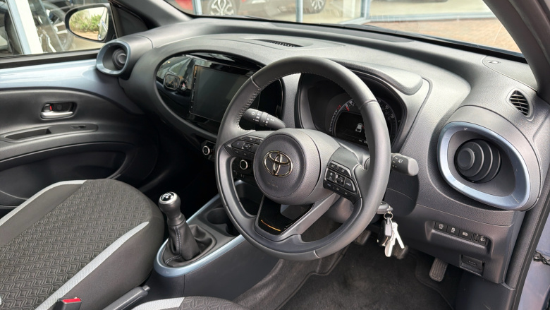 Toyota Aygo X 1.0 VVT-i Edge 5dr Petrol Hatchback